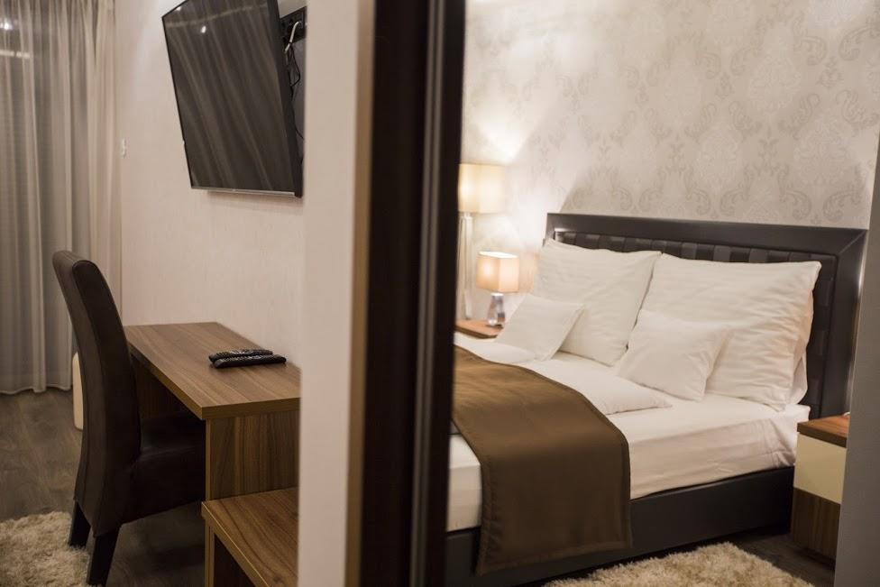 Pole Position Beach Hotel Balatonszarszo Zewnętrze zdjęcie