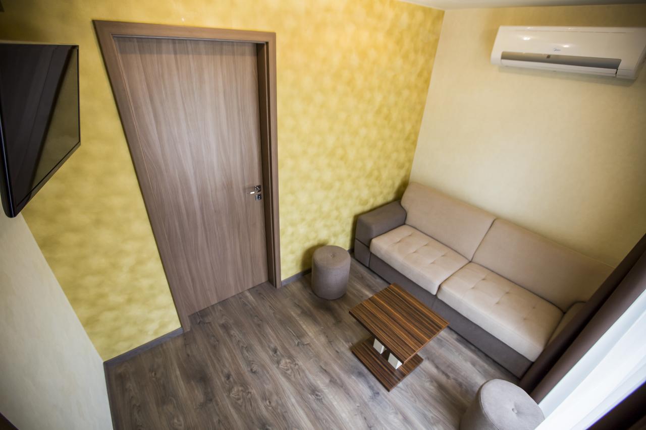 Pole Position Beach Hotel Balatonszarszo Zewnętrze zdjęcie